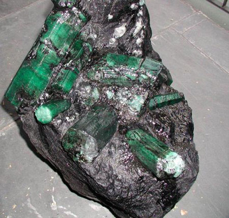 Emerald Specimen photo image